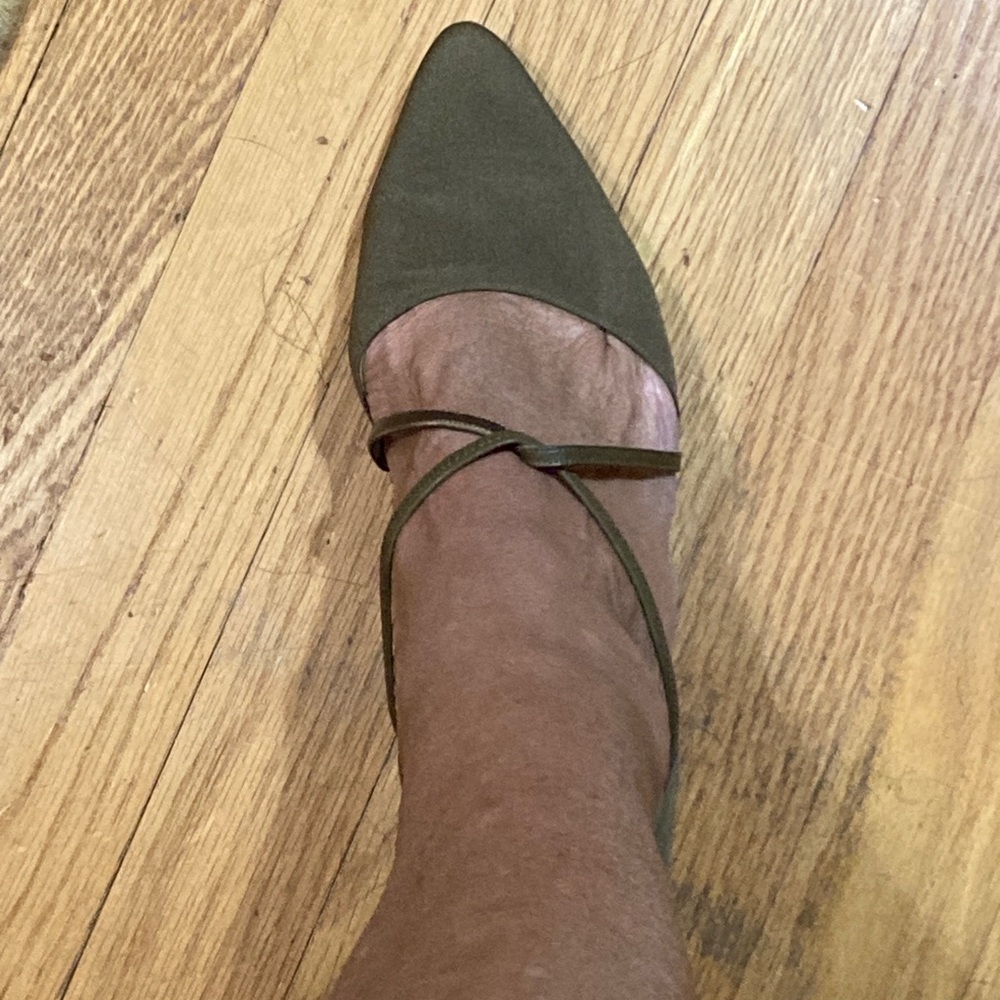 Yves Saint Laurent d’Orsay Pointed Toe Olive Green Women's Ankle-Strap Flat sz10
